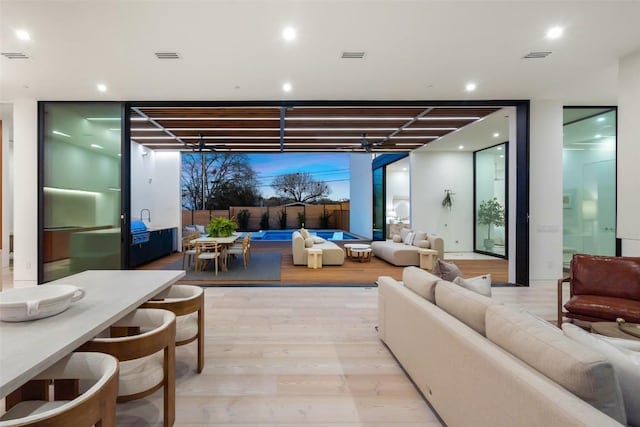 2605 Rockingham Dr, Austin, TX 78704 - view of common area