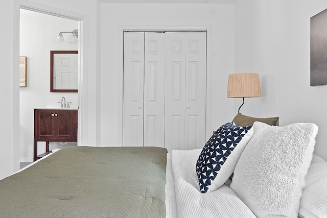 306 Tilbury Ln, Austin, TX 78745 - bedroom with a closet
