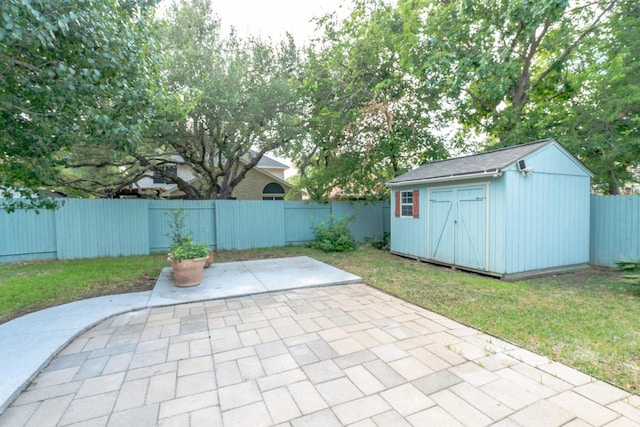 8613 Columbia Falls Dr, Round Rock, TX 78681 - fenced backyard featuring a patio and a storage shed