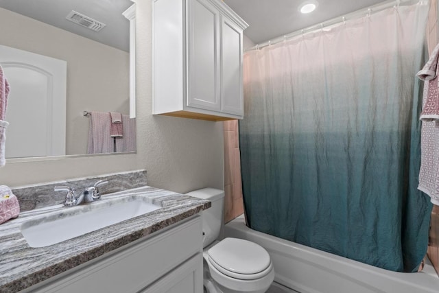 1806 Ashburn Dr, Temple, TX 76502 - full bath featuring vanity and shower / tub combo with curtain