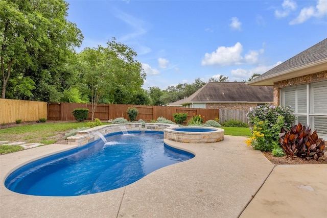 3028 Indigo Trl, Round Rock, TX 78665 - view of swimming pool with a fenced backyard, a patio area, and a pool with connected hot tub