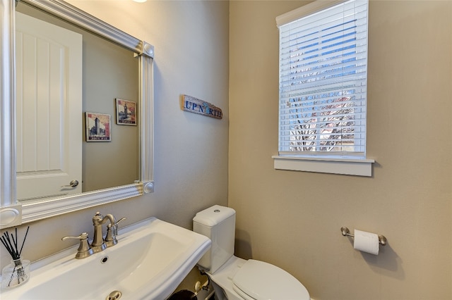 928 Sugaree Ave, Austin, TX 78757 - bathroom with a sink and toilet