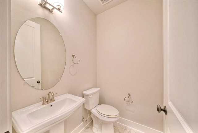 12113 Beautybrush Dr, Austin, TX 78738 - bathroom featuring baseboards and a sink