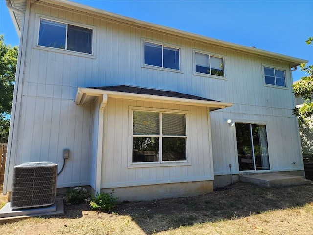 2516 Glen Field Dr, Cedar Park, TX 78613 - rear view of house