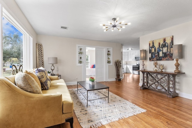 904 Fisher St, Taylor, TX 76574 - photo 5