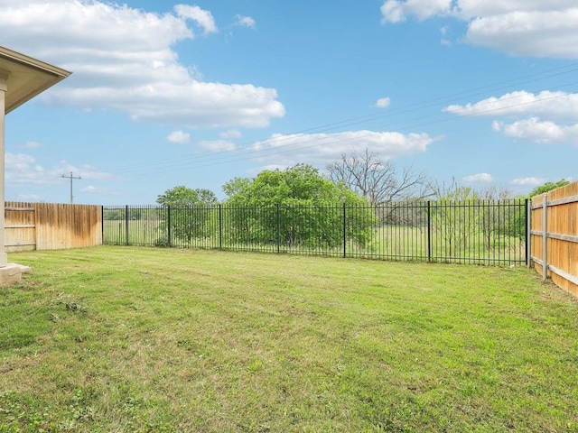 709 Bluffview Dr, Bastrop, TX 78602 - view of yard