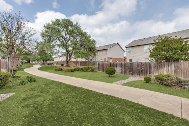 33 Verde Ranch Loop, Leander, TX 78641 - view of yard with a residential view
