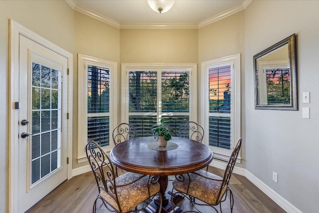 8001 Bell Mountain Dr, Austin, TX 78730 - dining area with wood finished floors and crown molding