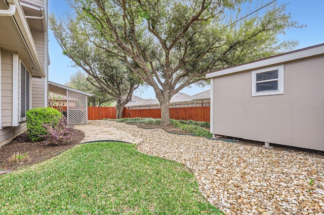 706 Belmont Dr, Georgetown, TX 78626 - view of yard featuring fence