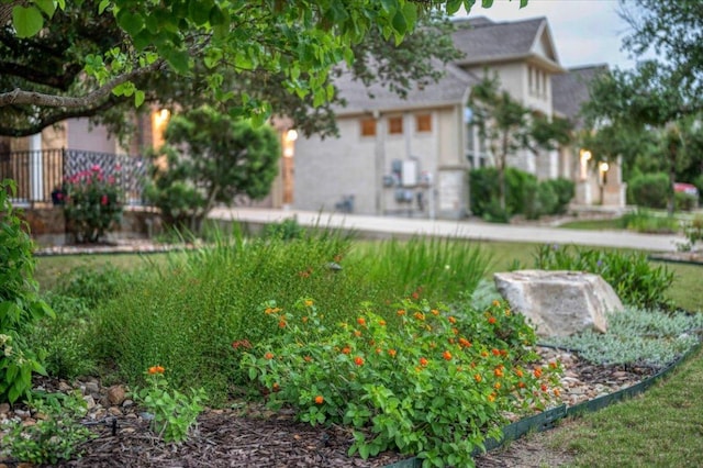5701 Cherokee Draw Rd, Austin, TX 78738 - view of yard