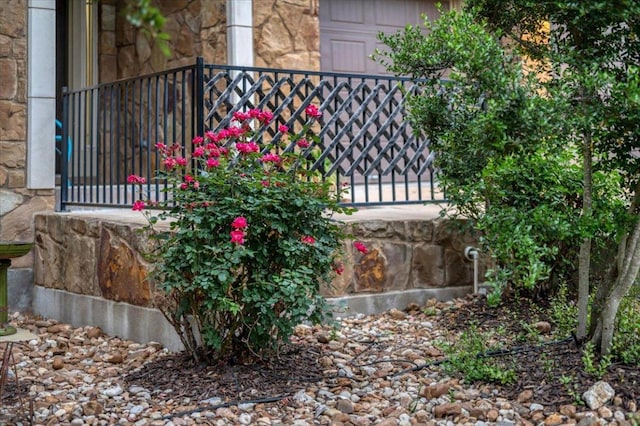 5701 Cherokee Draw Rd, Austin, TX 78738 - view of gate
