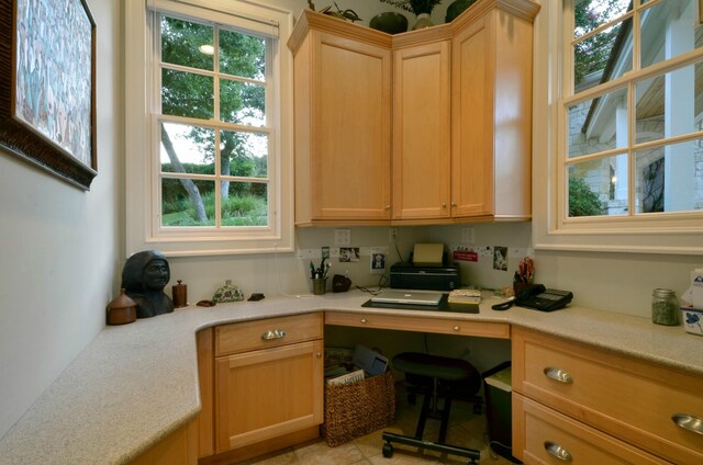 3208 Rain Dance Cv, Austin, TX 78746 - office with built in study area