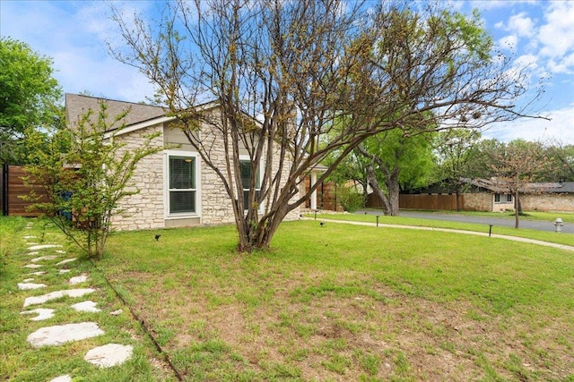8204 Seminary Ridge Dr, Austin, TX 78745 - view of yard