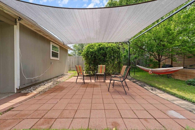 8204 Seminary Ridge Dr, Austin, TX 78745 - fenced backyard featuring a patio area