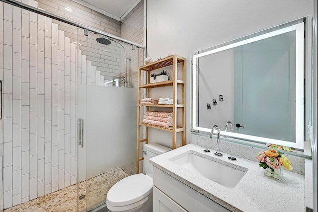 9206 Chisholm Ln, Austin, TX 78748 - full bath featuring a stall shower, vanity, and toilet