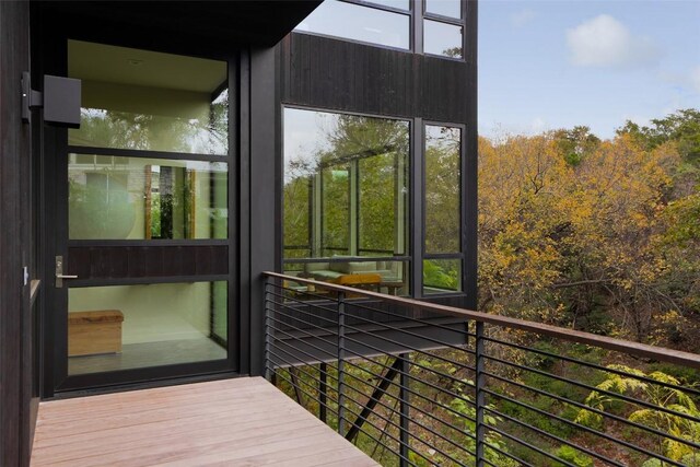 2700 Stratford Dr, Austin, TX 78746 - view of balcony