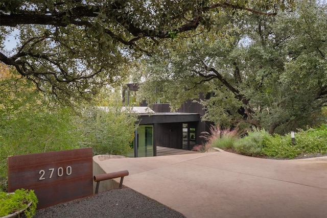 2700 Stratford Dr, Austin, TX 78746 - view of patio
