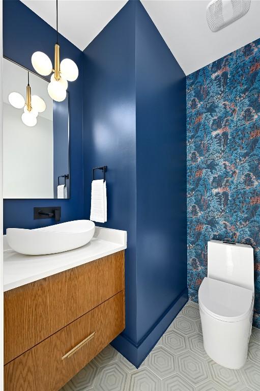 3004 Ray Wood Dr, Austin, TX 78704 - half bath with vanity and toilet