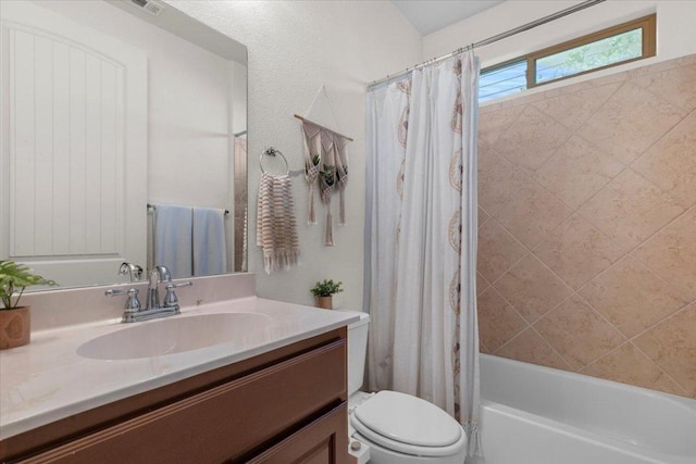 2608 Lightfoot Trl, Austin, TX 78745 - bathroom with vanity and shower / bath combo