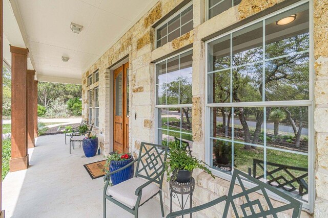 18140 Compass Cir, Dripping Springs, TX 78620 - photo 4