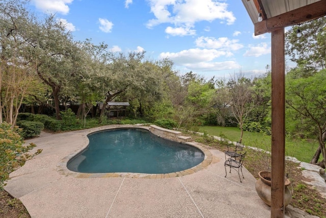 5305 Cuesta Verde, Austin, TX 78746 - swimming pool with a patio area