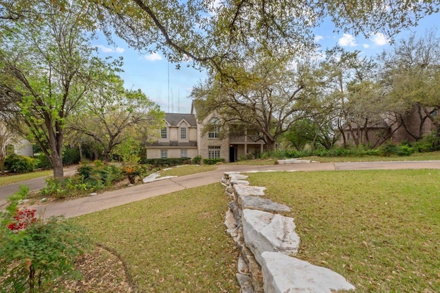 5305 Cuesta Verde, Austin, TX 78746 - view of front of home featuring a front lawn