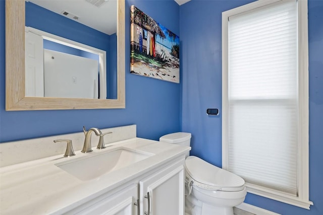 16 Tournament Way Unit 19, The Hills, TX 78738 - half bath featuring vanity and toilet