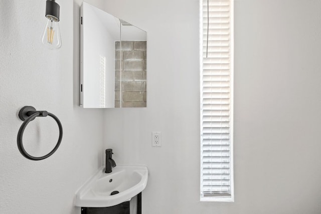 4801 S Congress Ave Unit H2, Austin, TX 78745 - bathroom with a sink