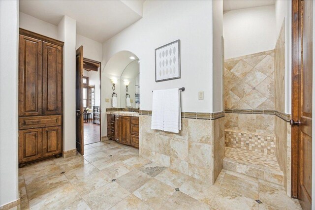 709 S Angel Light Dr, Spicewood, TX 78669 - photo 24