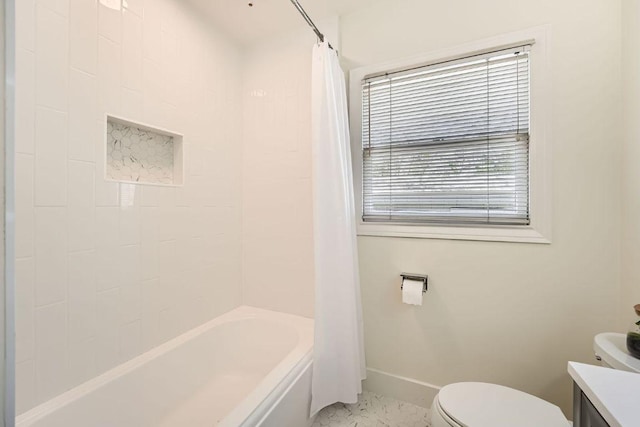 811 E 45th St, Austin, TX 78751 - full bath with vanity, toilet, shower / tub combo with curtain, and baseboards