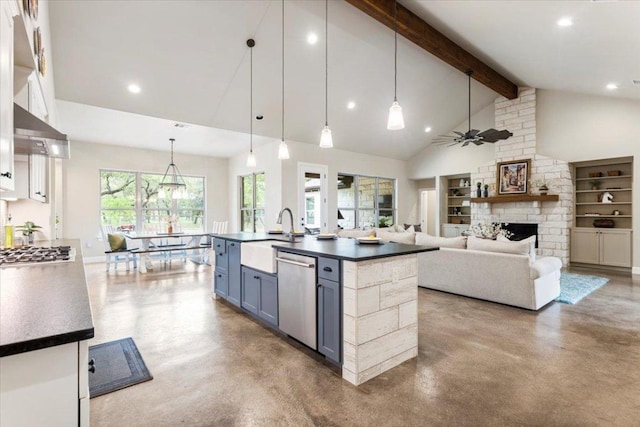 909 Highland Spring Ln, Georgetown, TX 78633 - kitchen featuring appliances with stainless steel finishes, finished concrete flooring, dark countertops, a ceiling fan, and recessed lighting