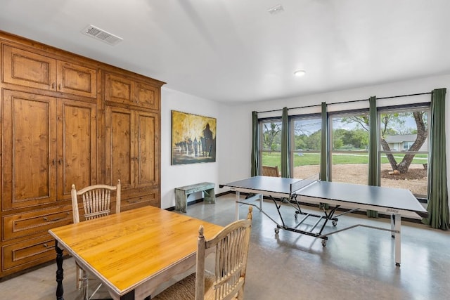 6810 River Oaks Dr, Kingsland, TX 78639 - game room with healthy amount of natural light, concrete floors, and recessed lighting