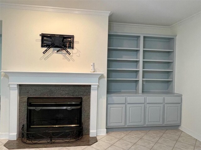 12452 Fairfax Ridge Pl, Austin, TX 78738 - detailed view of a high end fireplace, ornamental molding, and baseboards
