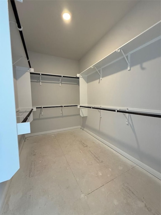 8600 Dongan Dr, Austin, TX 78744 - view of walk in closet