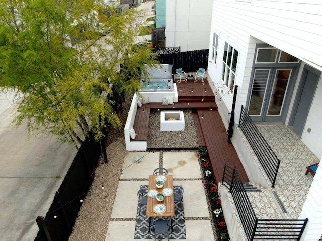 6221 Florencia Ln, Austin, TX 78724 - view of patio featuring a wooden deck