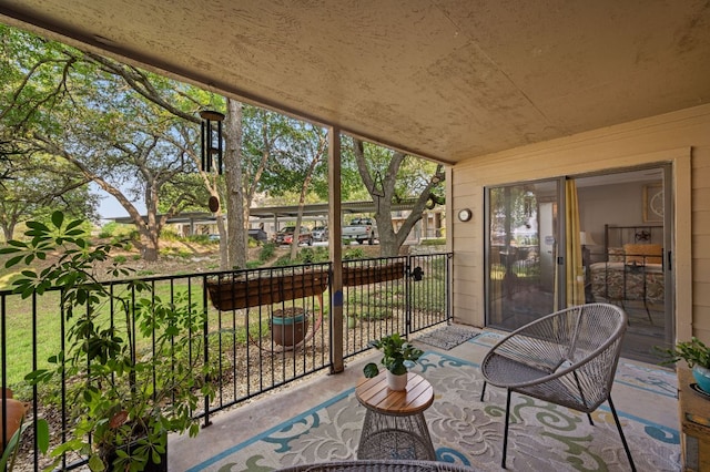 1135 Barton Hills Dr Unit 136, Austin, TX 78704 - view of sunroom / solarium