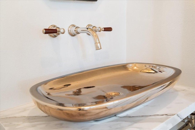 24729 Travis Lakeside Cv, Spicewood, TX 78669 - detailed view of a sink