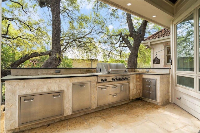 24729 Travis Lakeside Cv, Spicewood, TX 78669 - view of patio / terrace