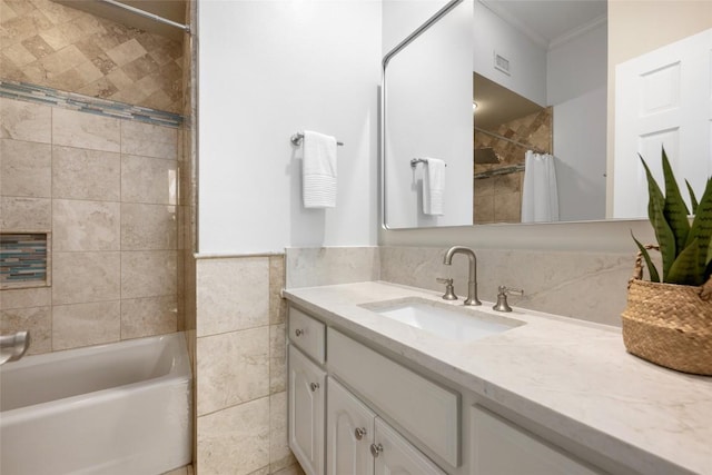 6605 Canon Wren Dr, Austin, TX 78746 - full bath featuring vanity, crown molding, and shower / tub combo with curtain