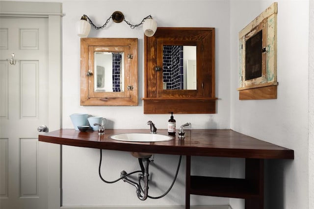 1313 W 9th 1/2 St, Austin, TX 78703 - bathroom featuring a sink