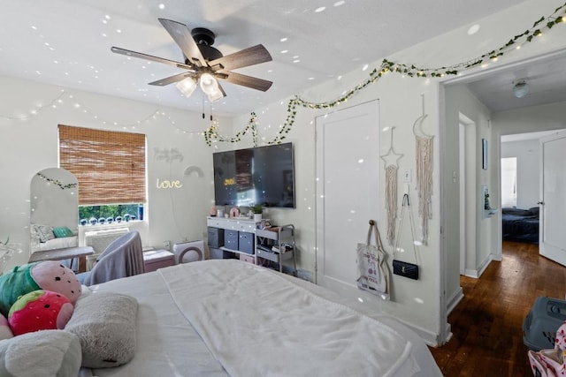 1403 Ashwood Rd, Austin, TX 78722 - bedroom featuring wood finished floors and recessed lighting