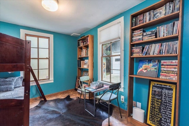 1713 S 5th St, Austin, TX 78704 - home office featuring baseboards