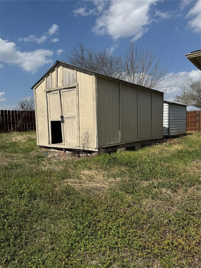 700 Lago Vista St, San Marcos, TX 78666 - view of shed with fence