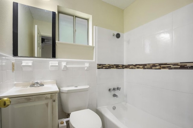 5300 Guadalupe St Unit 6202, Austin, TX 78751 - bathroom with shower / bathtub combination, vanity, and tile walls