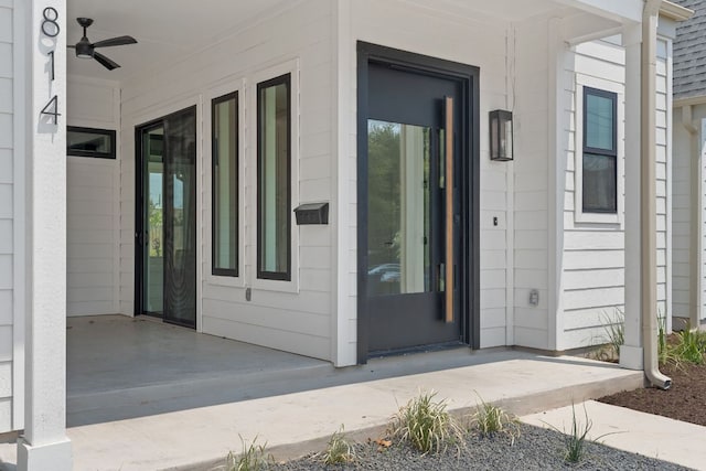 814 Stark St, Austin, TX 78756 - property entrance with ceiling fan