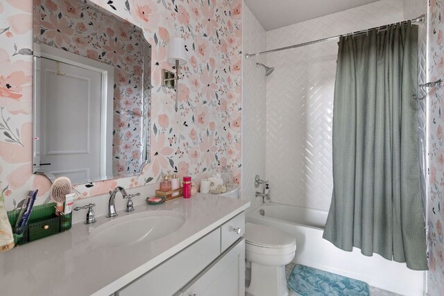 4525 Via Roma Pass, Leander, TX 78641 - bathroom with vanity, shower / tub combo with curtain, and wallpapered walls