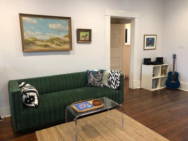 900 W Lynn St, Austin, TX 78703 - living room with wood finished floors and baseboards
