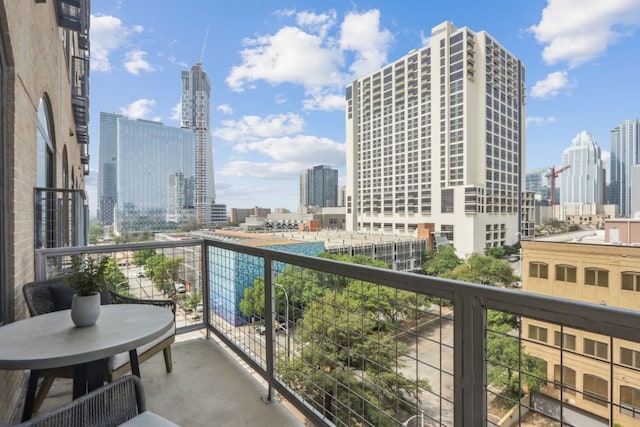 507 Sabine St Unit 601, Austin, TX 78701 - balcony featuring a skyline view