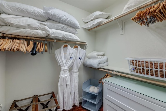 1001 The Cape Rd Unit 32, Horseshoe Bay, TX 78657 - view of walk in closet