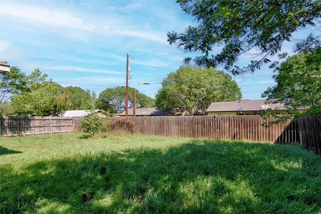 311 August St, Schulenburg, TX 78956 - view of yard with a fenced backyard
